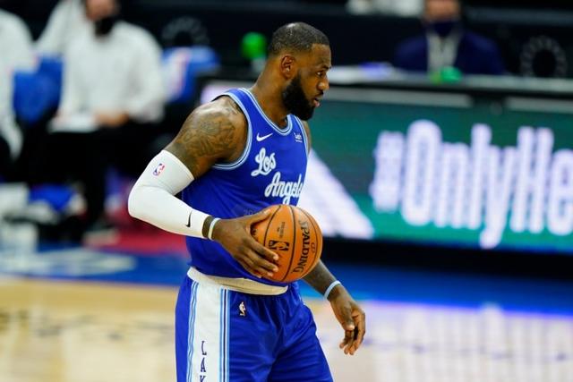 华子36+13+7森林狼大胜尼克斯 绿军大胜魔术