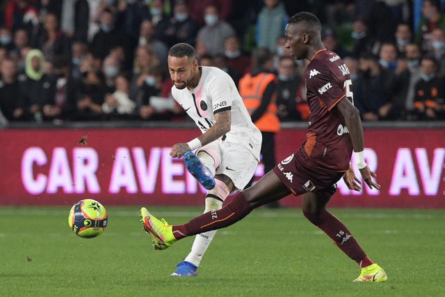 库里27+7+9希尔德关键三分 勇士力克绿军5连胜