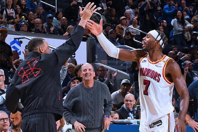 曼联又挖到宝！22岁天才新星踢爆曼城 合同只剩半年